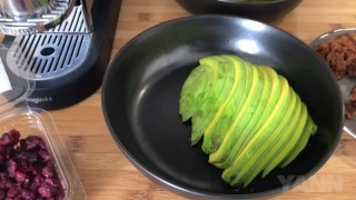 YANN COOKS FRIED CHICKEN BUTT ASS NAKED