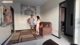 Minha esposa mim pegou no flaga comendo minha enteada mas como ela e muito safada