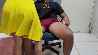 POV- Minha MADRASTA me castigou!! Me fez um boquete e me botou pra chupar a buceta delaa !!😈