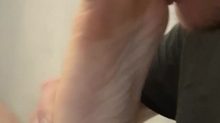 Sniff, kiss, lick and suck! OnlyFans!