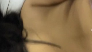 MI AMIGA ME ENSEÑA SU TANGA NUEVA