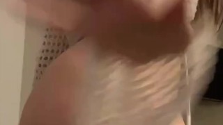 Pretty girl shows her ass