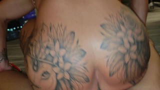 Danaxmuscles doing an incredible Deepthroat