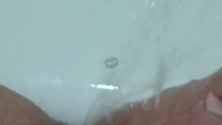 PAWG P1SSQUEEN pisses through creamy morning pussy