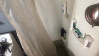 Shower Time with n00bZilla