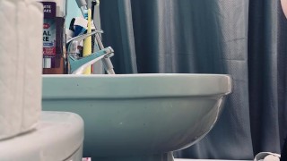 Quick secret fuck in bathroom