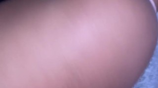 El cornudo de mi marido se quiso quedar a grabar mientras disfrutaba que me follen