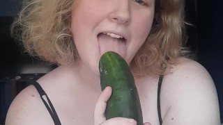 PLAYING WITH A CUCUMBER | Fansly - starjoannaxxx