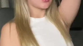 You definitely can't resist this hottie💋