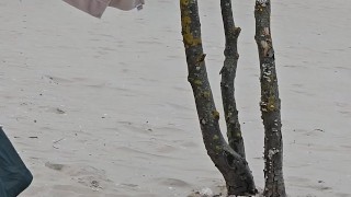 Кончила прямо на пляже в Германии