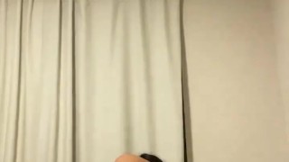 Я трахаю своего девственного сводного брата, я скачу на нем, чтобы сделать его счастливым!