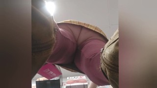 Working MILF Upskirt