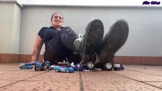 POLICE TOY CAR DESTROYER