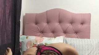 My girlfriend gives my pussy a fuck