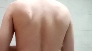 Одновременно больно и хорошо для моих родителей: Жопощипательное видео шлюшки