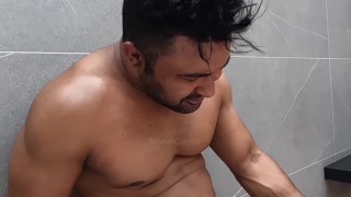 GOZEI MUITO NA PIROCA DO SAFADO NA FESTINHA NO MOTEL E DEPOIS GANHEI PORRA NA BOCA