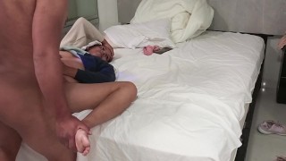 Pago el delivery con una buena cogida y el gusto al trabajador