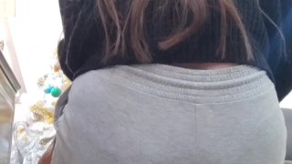 Fullweight facesitting in sweatpants