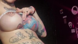 Mamma Warming Up Her Milkshake