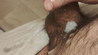 Quick handjob in the toilet