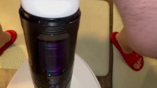 Quick nut cum shot fucking rotating stroker male masturbator