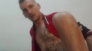 BEL MASCHIO ROMA IS ALONE AT HOME AND WANNA PLAY WITH A VERY VERY BIG BIG .....EHM TAKE. A look guys