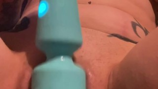 💦Sexy babe fucks herself with big toy goes all in!💦