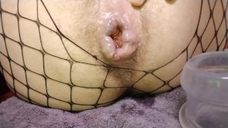 Pushing out multiple creampies