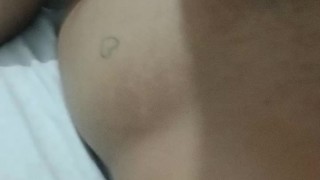 Enchendo o cu de leite