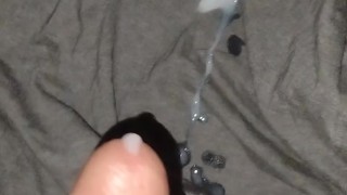 Quick Cum Shot. Lots of Cum