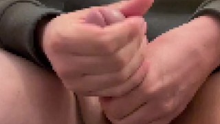 ローションで亀頭を攻めていると気持ちよすぎておしっこが出てしまいました