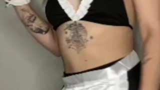 You'll definitely be surprised when you walk in on this blonde❤