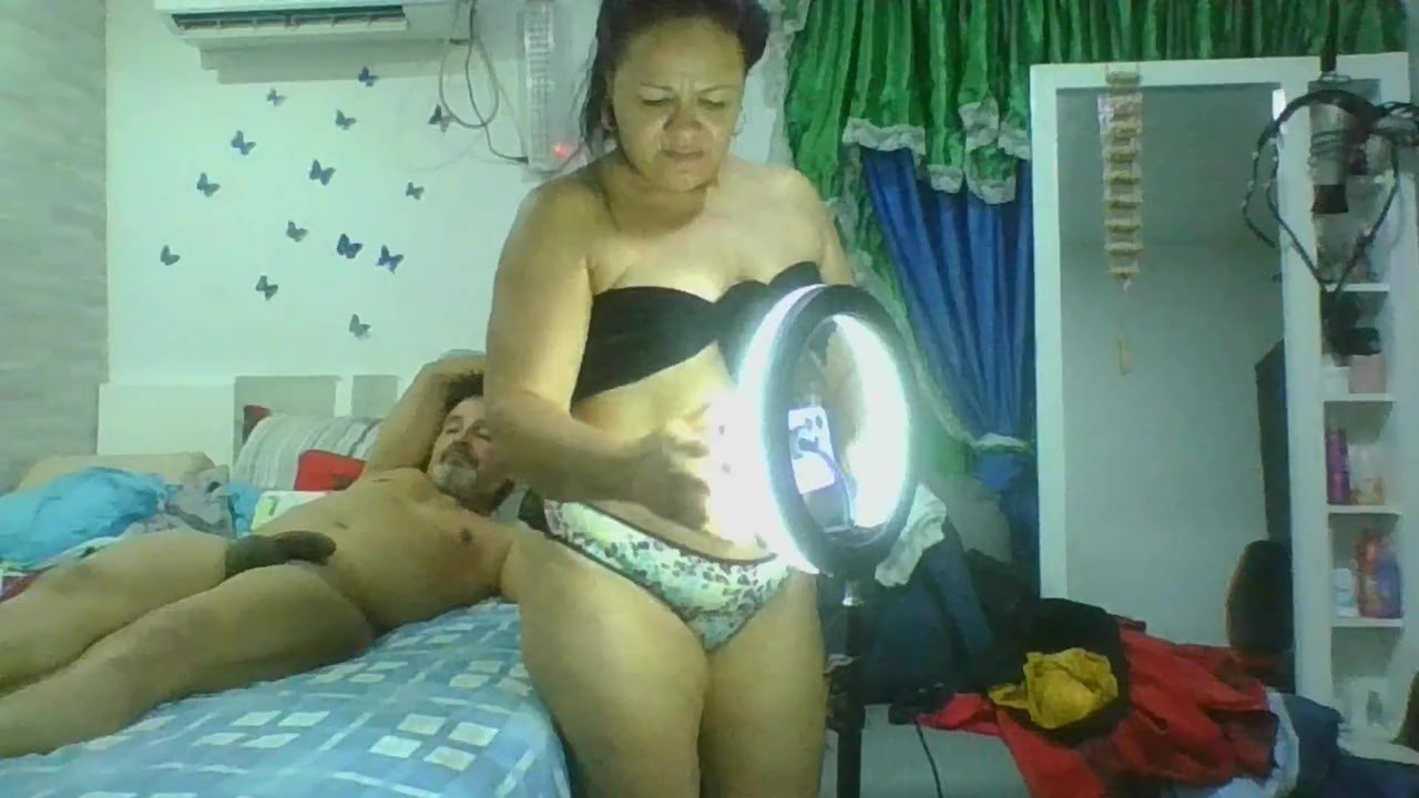 OLD MAN IS SEDUCED BY MILF AND SHE GETS HER BEST ORGASM ON THE COUCH