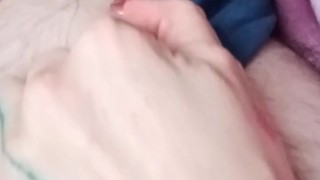 Homme marié se fait sucer avec passion par sa maîtresse et elle avale tout