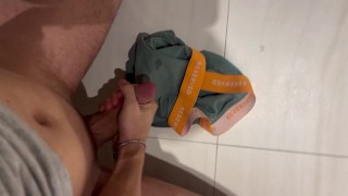 Jerking off in the bathroom. Huge cumshot!