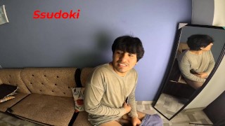 Mi madrastra me enseño como follar en mi primera vez, adore ese coño apretado