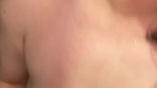 RJZ ดาราทวิตเตอร์ ถูกสามีถ่ายรูปขณะที่พวกเขามีเซ็กส์กันในห้องน้ำ