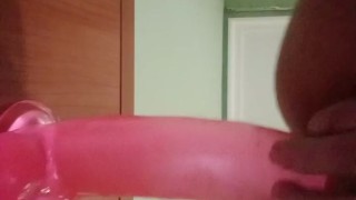 mature puts dildo in close-up and squirts