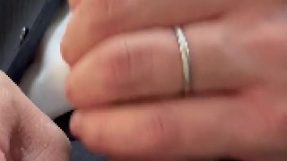 【毎日射精する3児の父】仕事中に我慢できずスーツのままオナニー