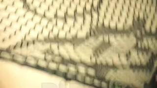 Le perforan la cola a mi esposa