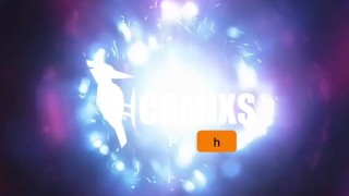 Flaco se masturba en una ducha pública hasta correrse