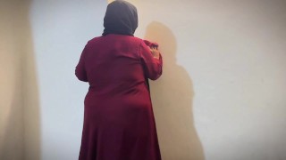 Arabian Sexy Hotel Maid Make Me Horny By Show Her Huge Booty When She Clean My Room - BBW Hot Maid