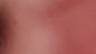 Hablo por videollamada con mi jefe para que me suba el aumento