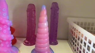 Mostrando meus dildos novos 💦