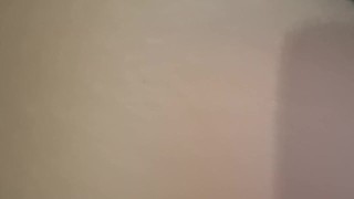 Me aprietan a veces quiero ser mas tetona