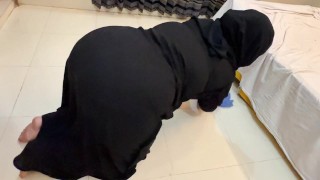 Arab Hot Maid Stuck When She Clean Under Bed - Big Ass Hijabi Girl Wear Abaya Niqab & Panty