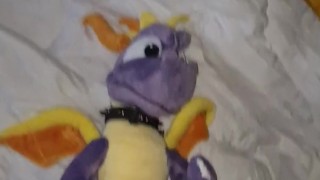 My little Spyro wants attention