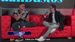 La leyenda del porno Nacho Vidal enseña a montar un trio con dos putas hermosas en Juan Bustos Show