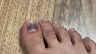 my sexy feet make me cum