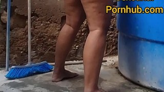 Look at that ass cleaning the house, if she were your stepdaughter would you give her anal?